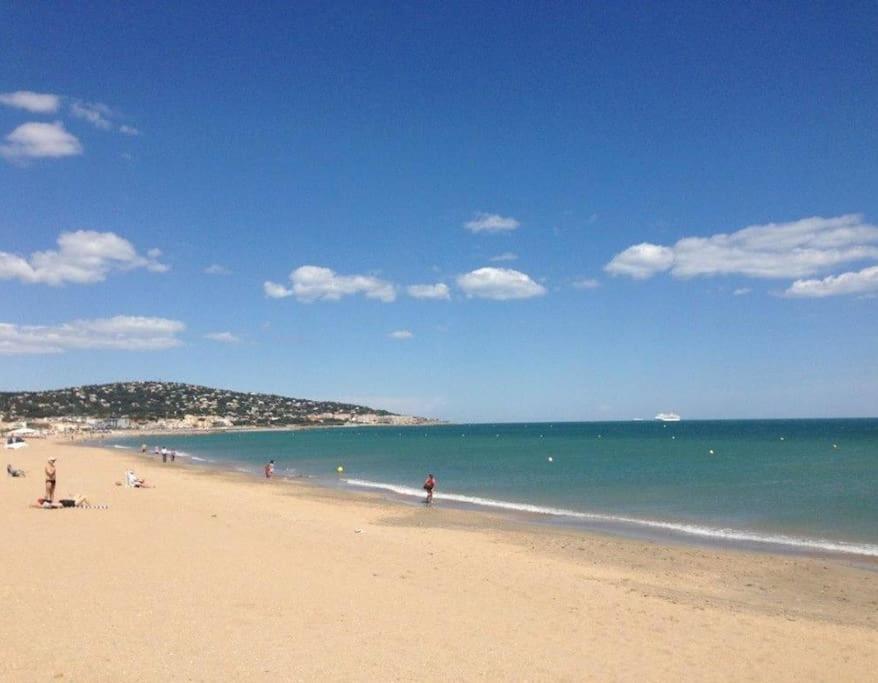 Coquet T2, Quartier Des Quilles, Climatise, 300M Des Plages Сет Экстерьер фото
